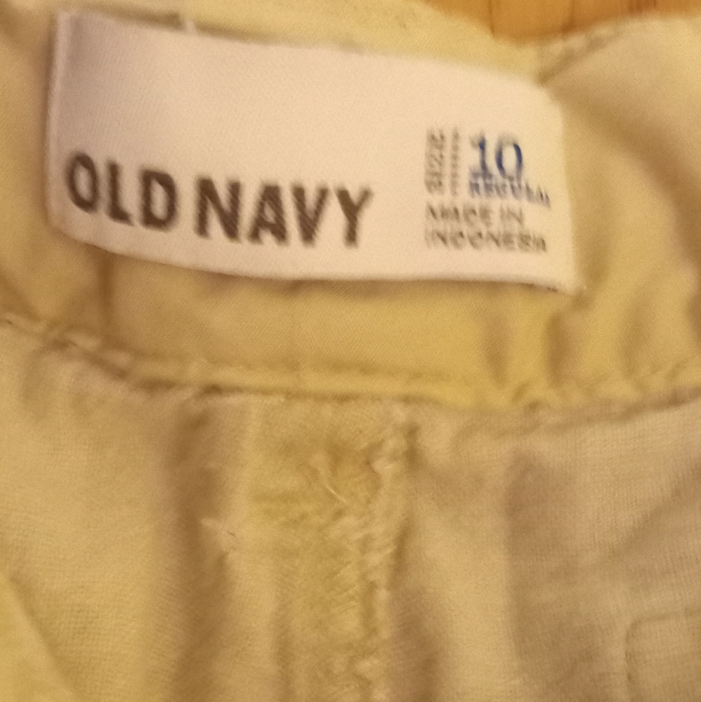 Old Navy khaki cargo pants size 10